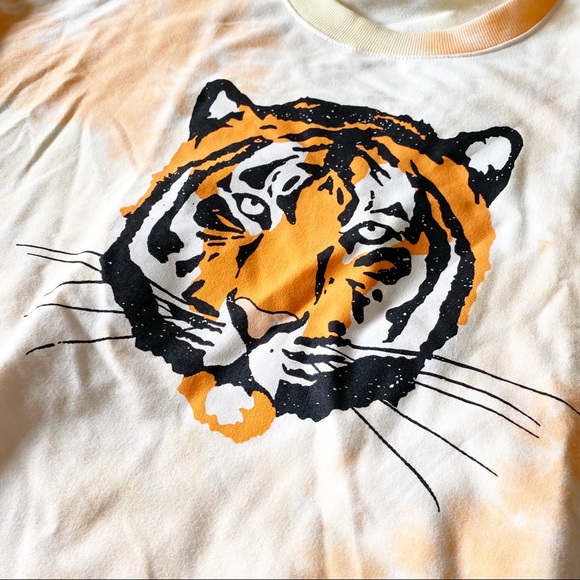 WILDFOX La Tigre Roadtrip Sweatshirt Tie Dye NWT - Picture 3 of 9